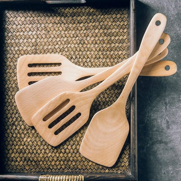 Wooden kitchen spatula/turner